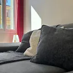 1-bedroom 5 Minutes From The Congress Center Daire Cannes