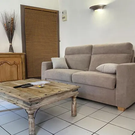 Daire 1-bedroom 5 Minutes From The Congress Center *