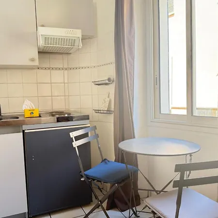 Daire 1-bedroom 5 Minutes From The Congress Center *