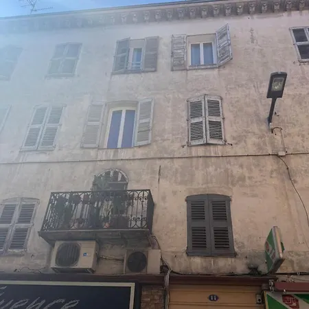 1-bedroom 5 Minutes From The Congress Center Daire *